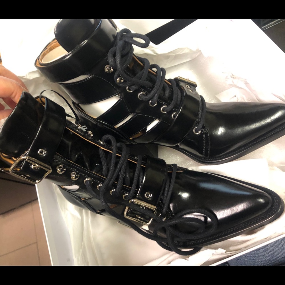 New Chloe Rylee black leather boots. Size 38.5